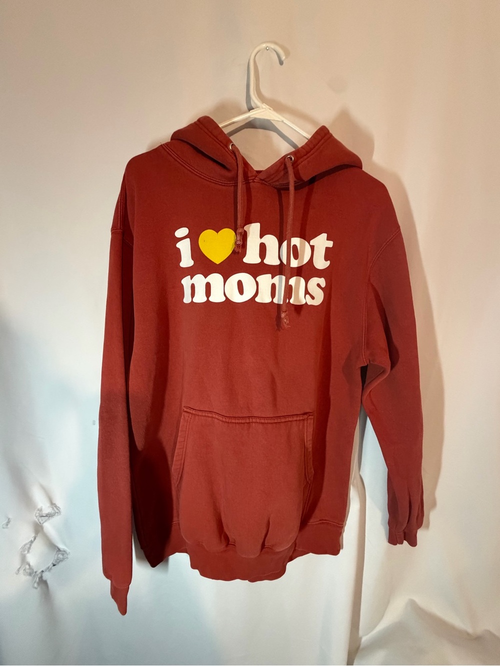 Danny Duncan I Love Hot Moms Hoodie Large Rust Red Retro Graphic Pullover